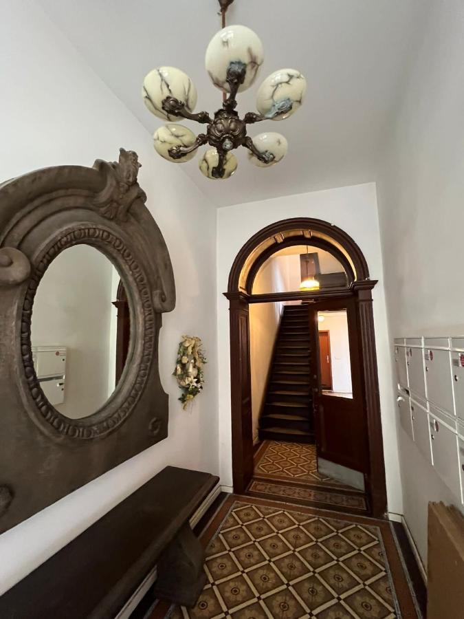 Retro Appartement Im Herzen Von Koeln Deutz Exteriör bild